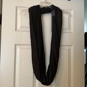 Beyond Yoga Infinity scarf